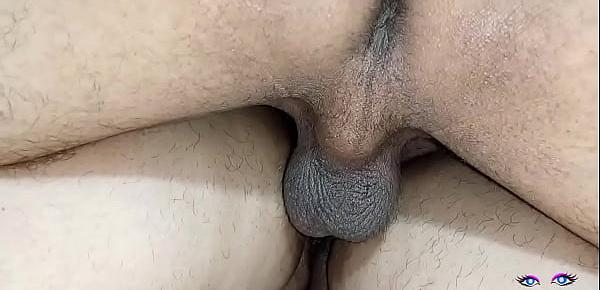  Pakistani Amateur Desi Girl ki Choot ko Choda, Nice Pussyfucking on Bed,  Hidden Camera Close up in Hindi Audio